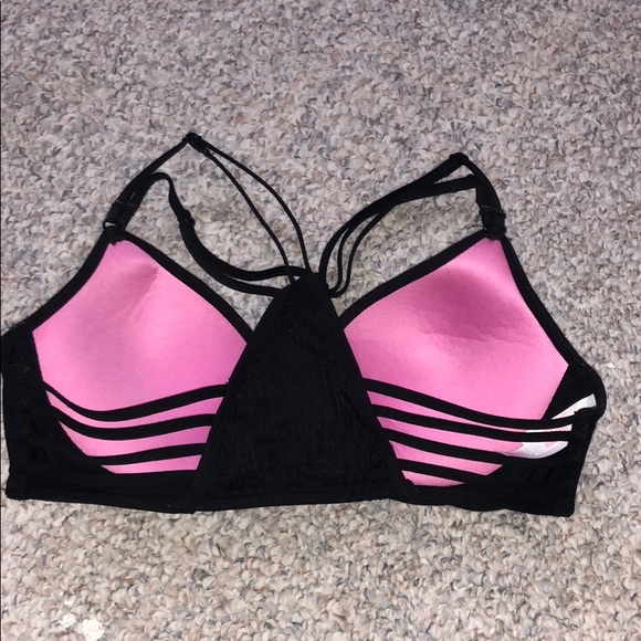 Adorable strappy back bra - Picture 2 of 2